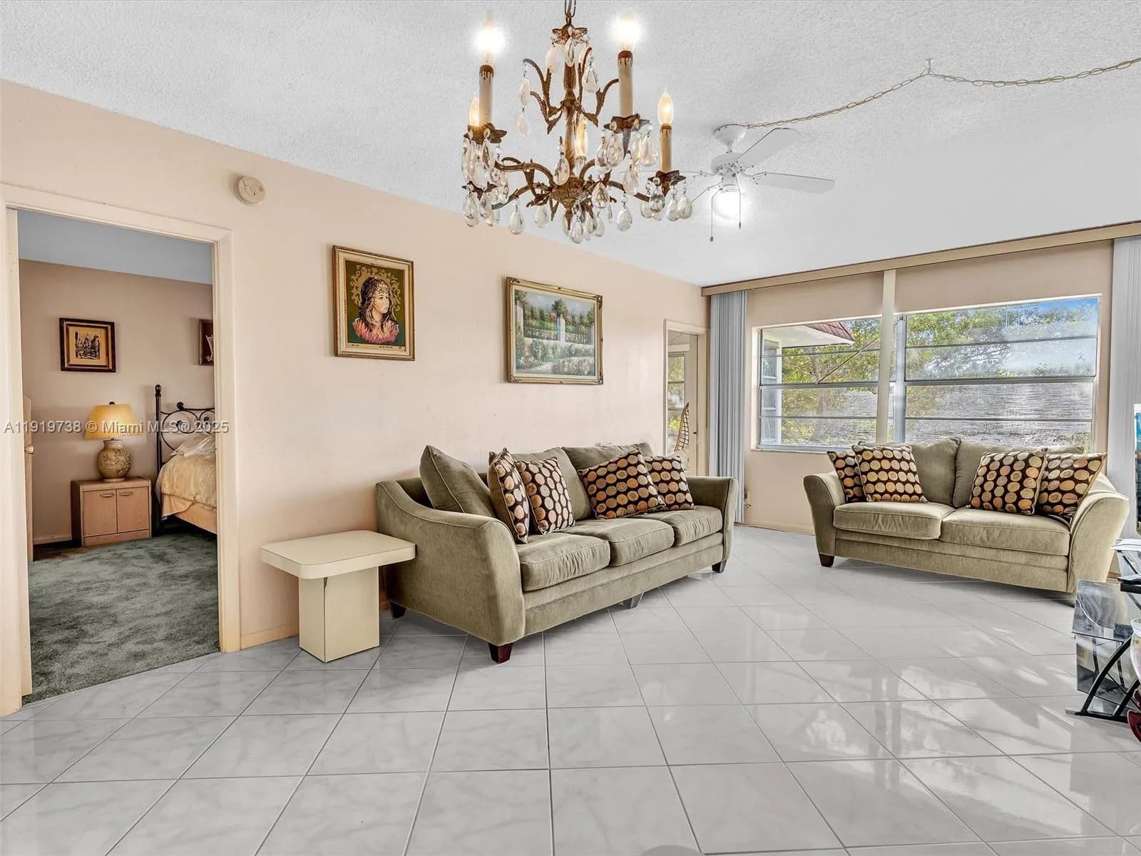 5102 NW 36th St # 607, Lauderdale Lakes FL 33319