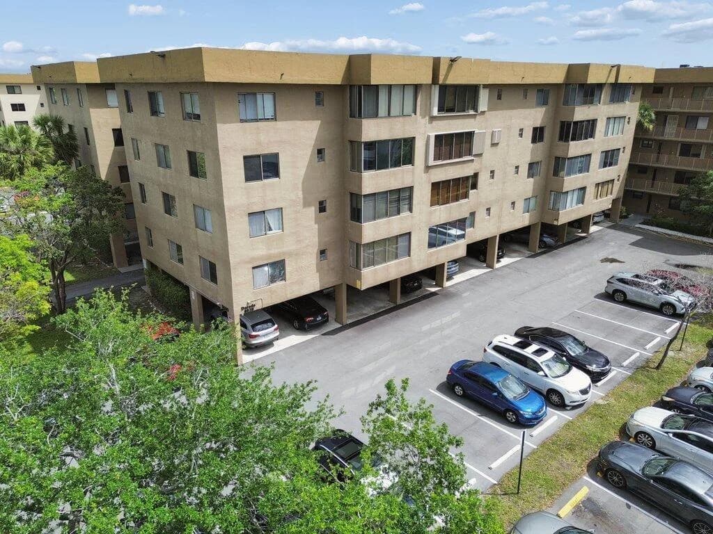 8030 Hampton Boulevard # 404, North Lauderdale FL 33068