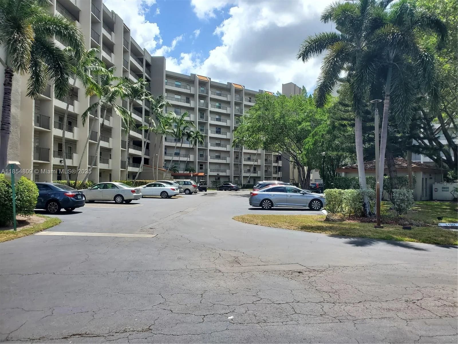 3940 Inverrary Blvd # 402-A, Lauderhill FL 33319