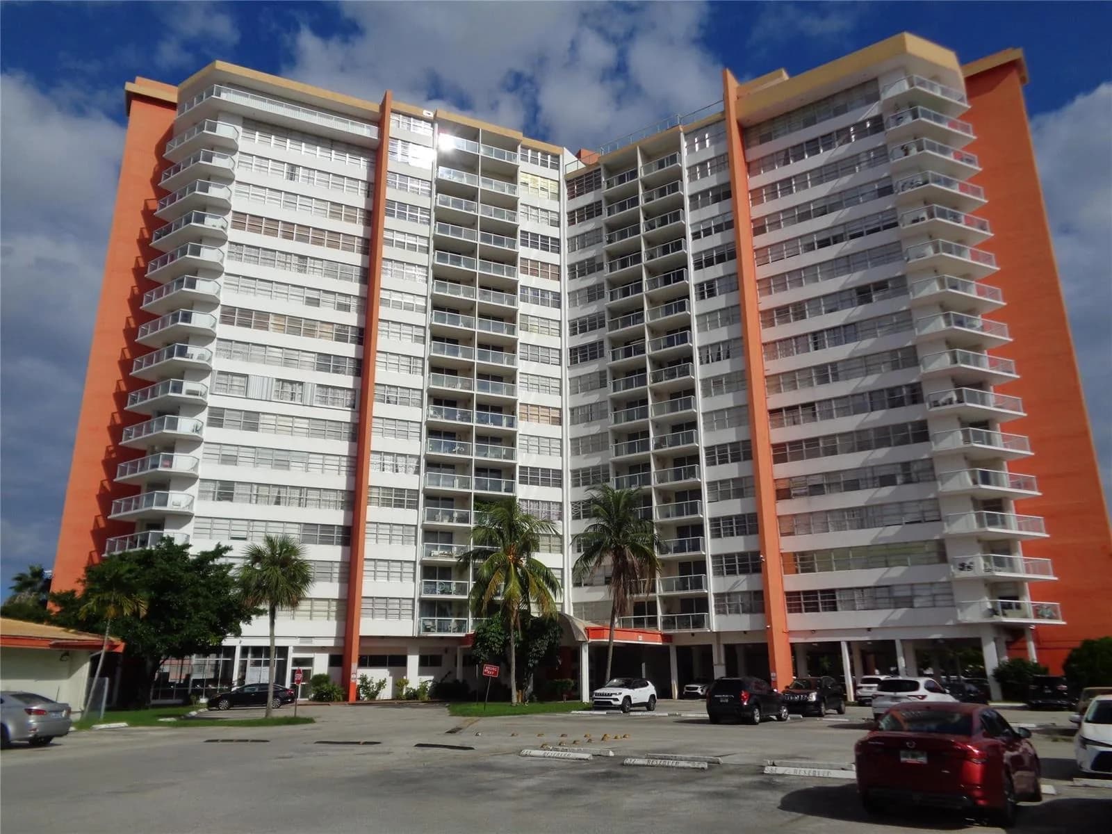1301 NE Miami Gardens Drive # 605w, Miami, FL 33179
