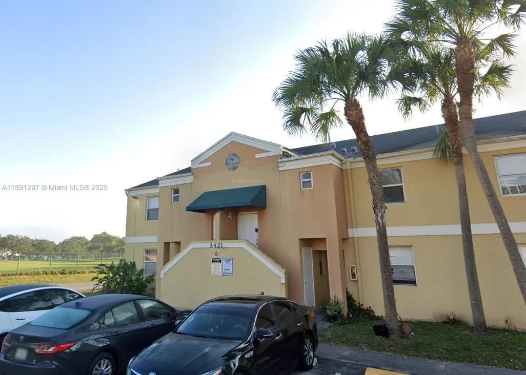 2421 NW 56th Ave # 2-102, Lauderhill FL 33313