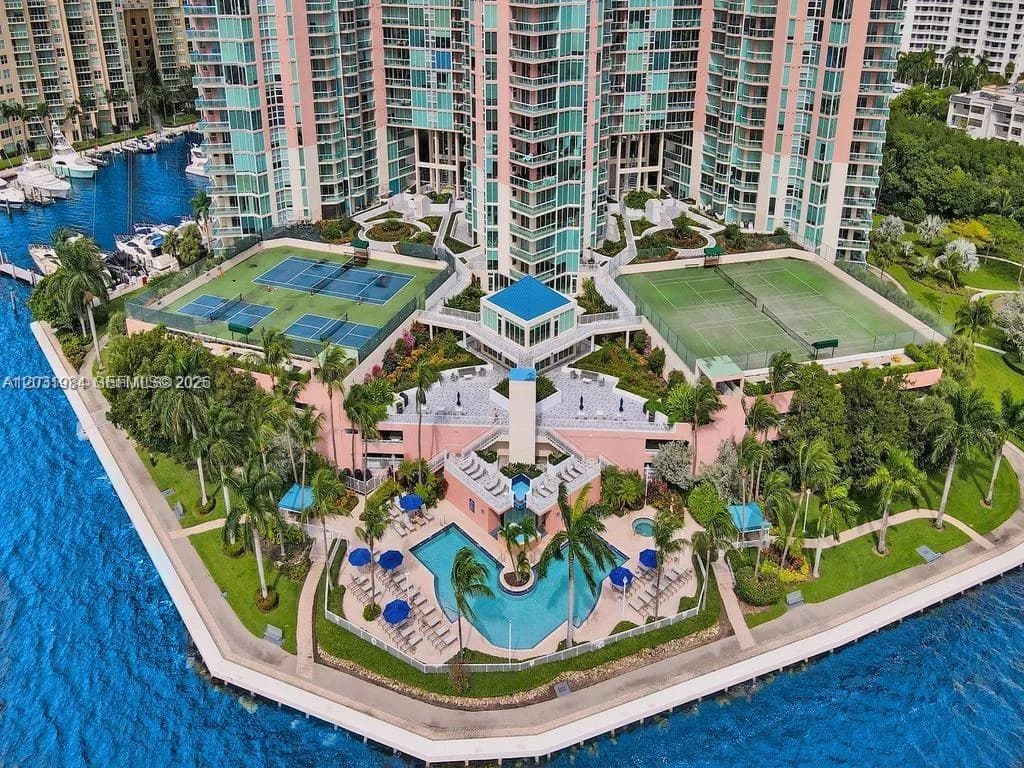 3370 Hidden Bay Dr # 1205, Aventura, FL 33180
