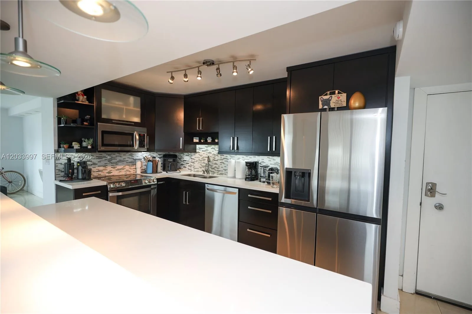 7135 Collins Ave # 735, Miami Beach, FL 33141