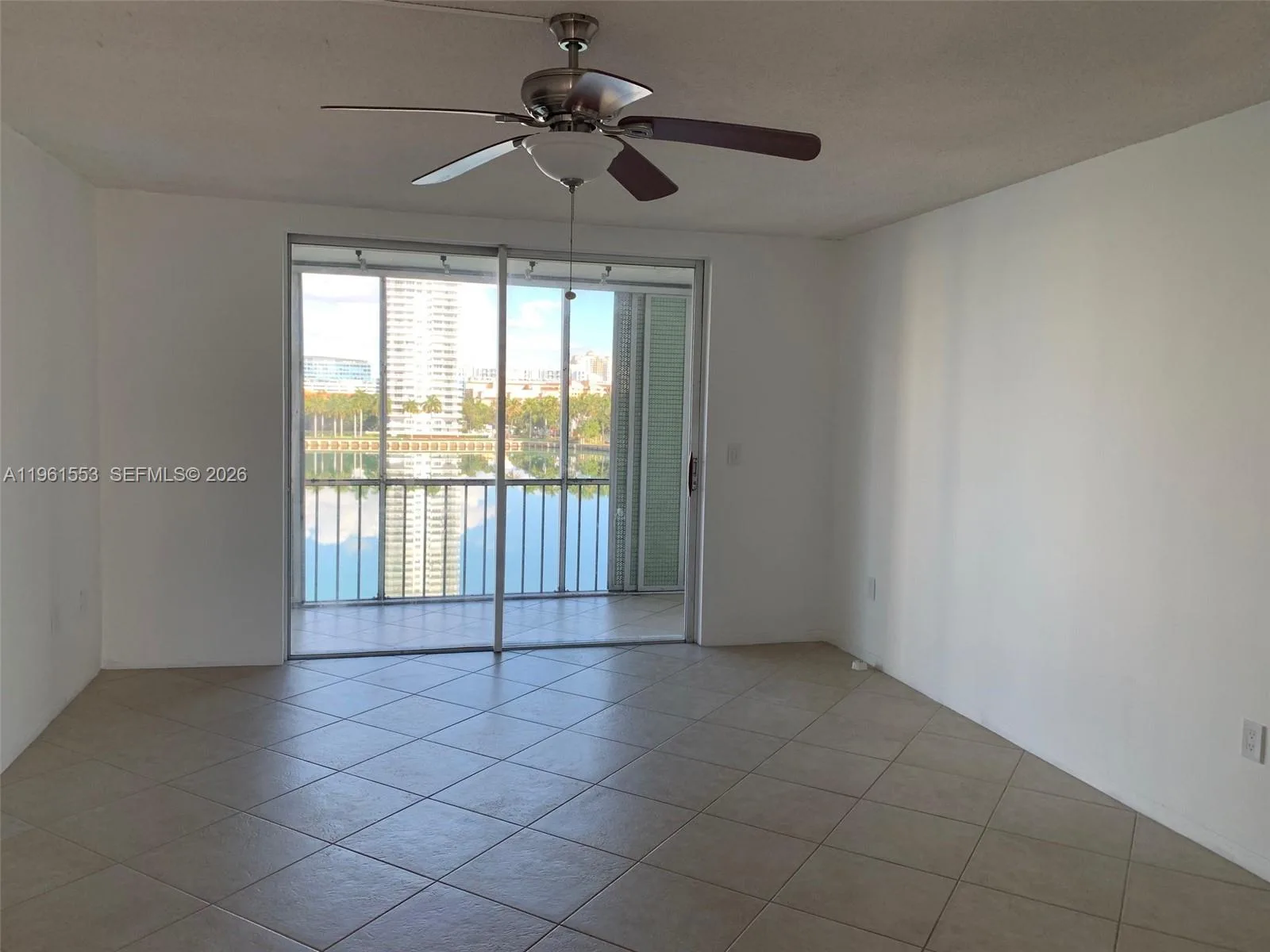 2999 POINT EAST DR # C609, Aventura FL 33160
