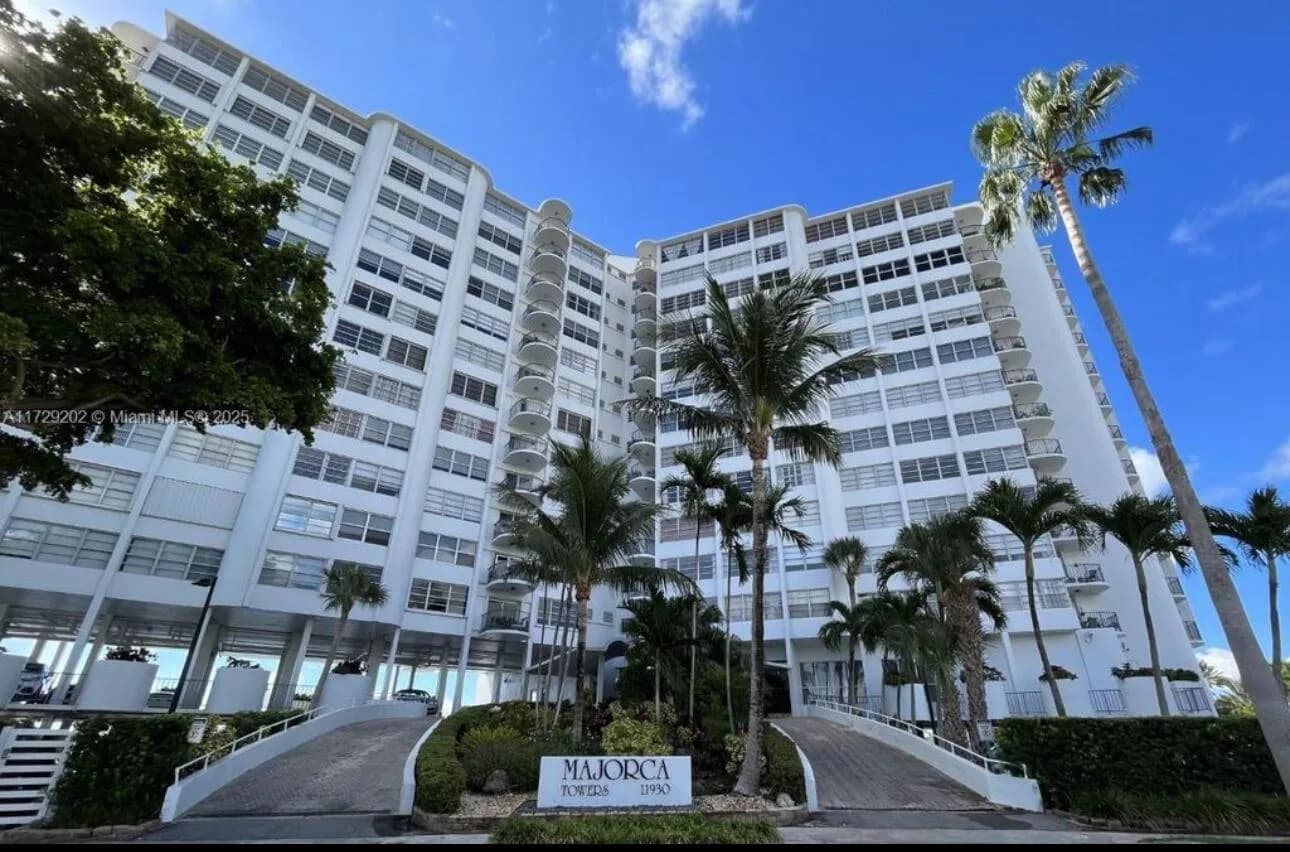 11930 N Bayshore Drive # Ph10, North Miami, FL 33181