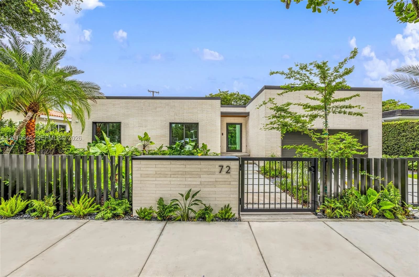 72 W Shore Dr W, Miami FL 33133