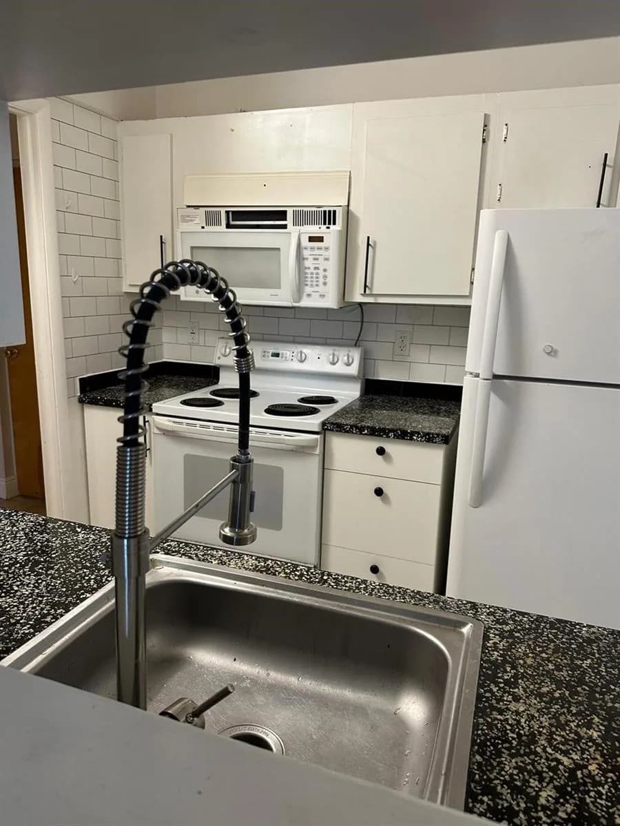 400 N Riverside Drive # 102, Pompano Beach FL 33062