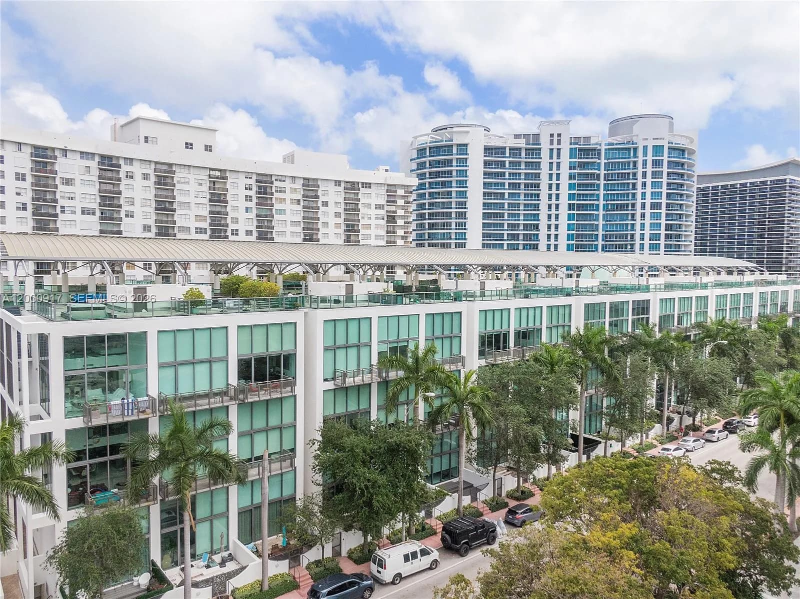 6000 Collins Ave # 527, Miami Beach, FL 33140