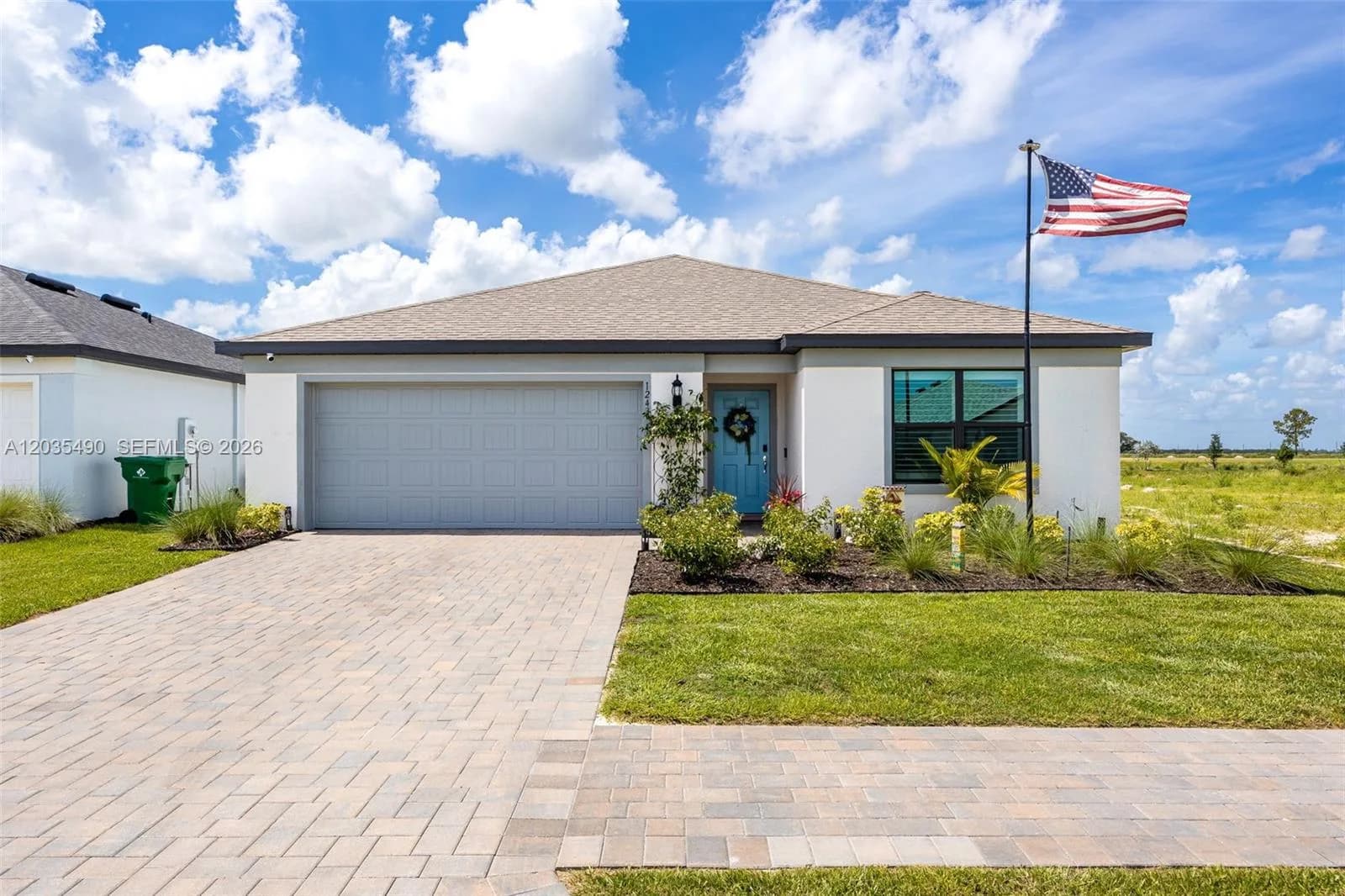 1243 Caloosa Cove Dr, La Belle FL 33935