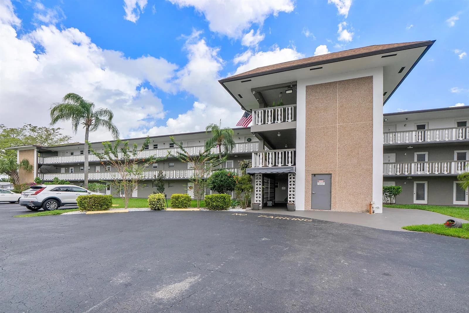 5200 Washington Street # 301, Hollywood, FL 33021