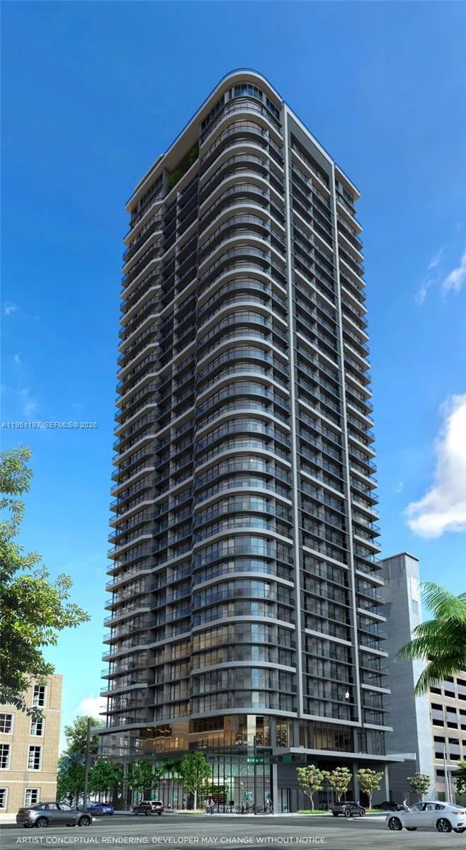 121 NE 5th # 306, Miami, FL 33132