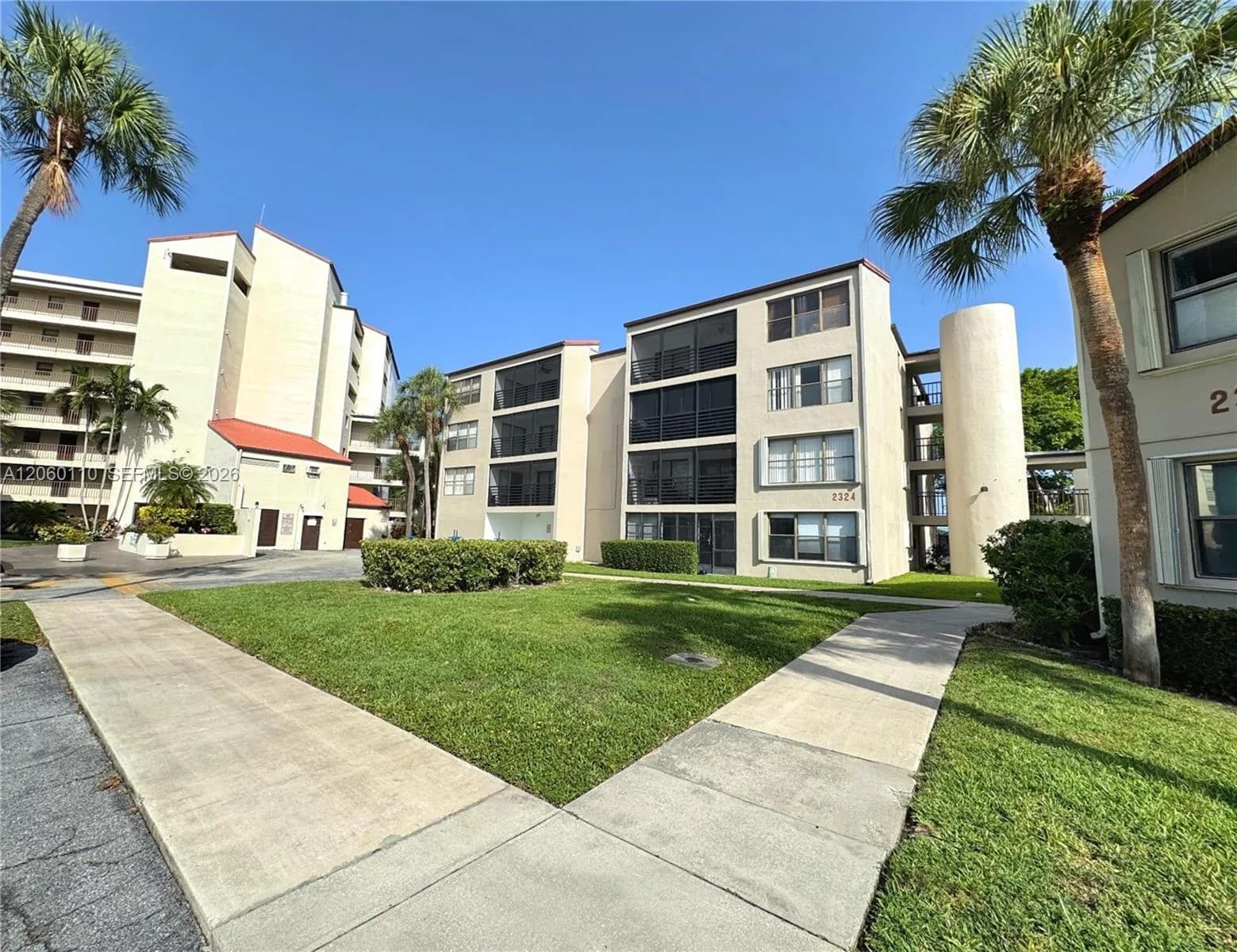 2324 S Cypress Bend Dr # 415, Pompano Beach, FL 33069