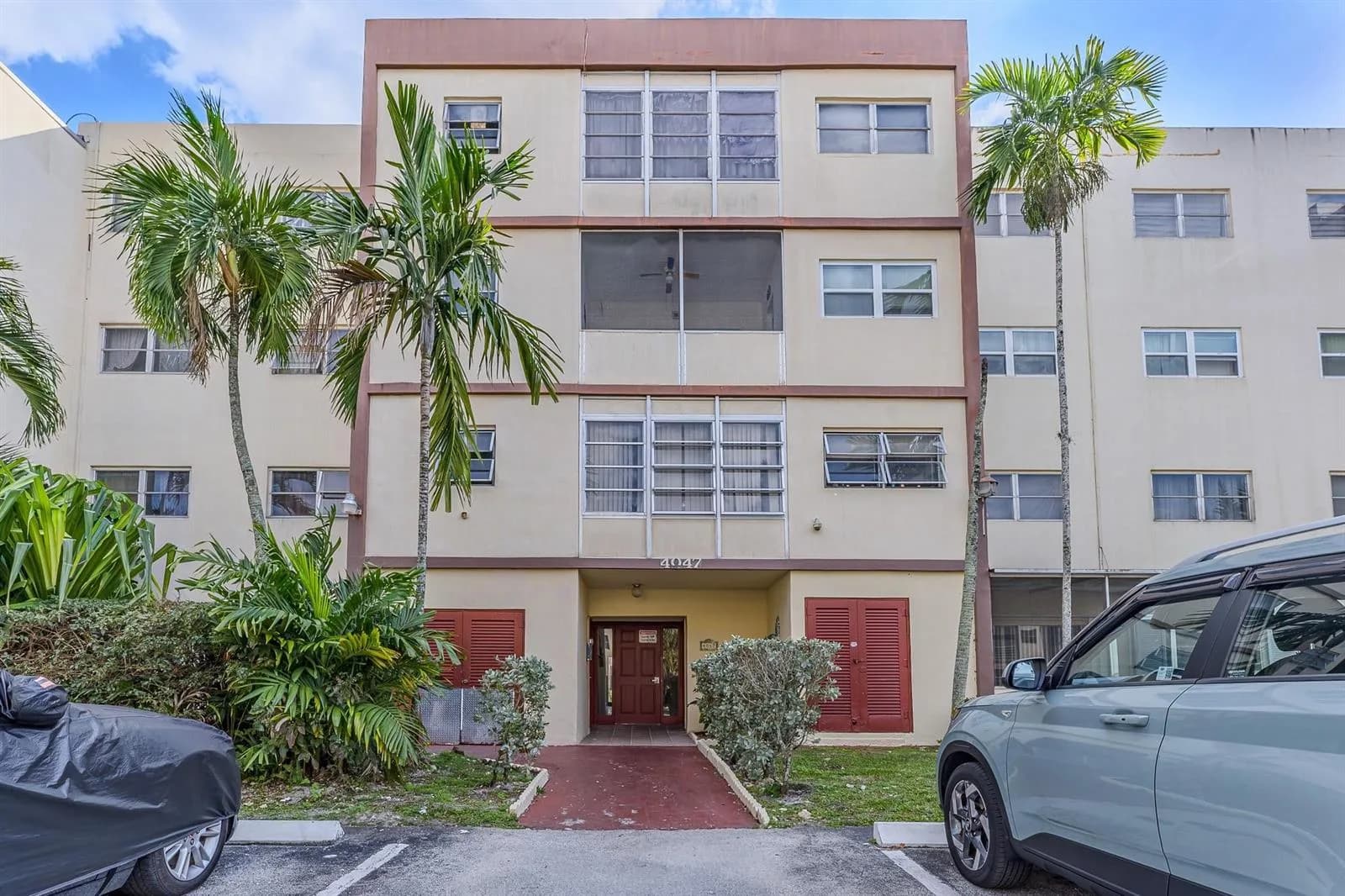 4047 NW 16th Street # 307, Fort Lauderdale FL 33313
