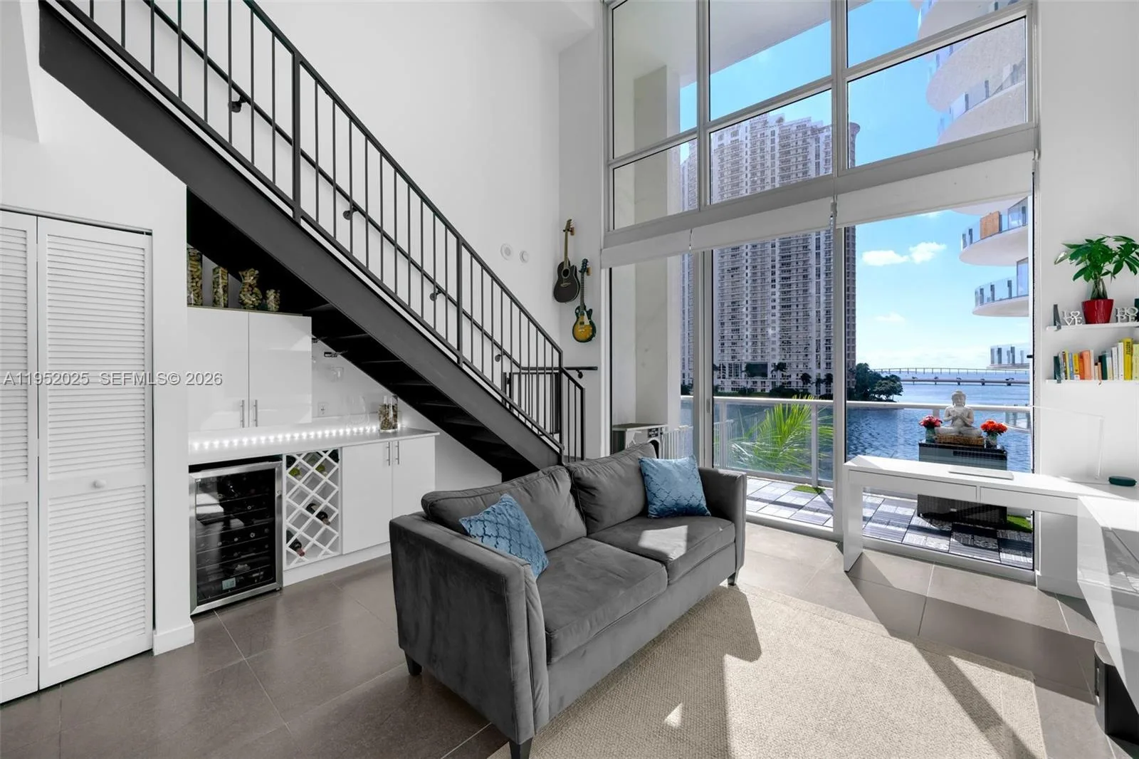 300 S BISCAYNE BLVD # L-410, Miami, FL 33131