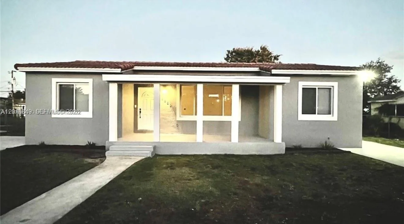 9553 NW 26th Ave, Miami FL 33147