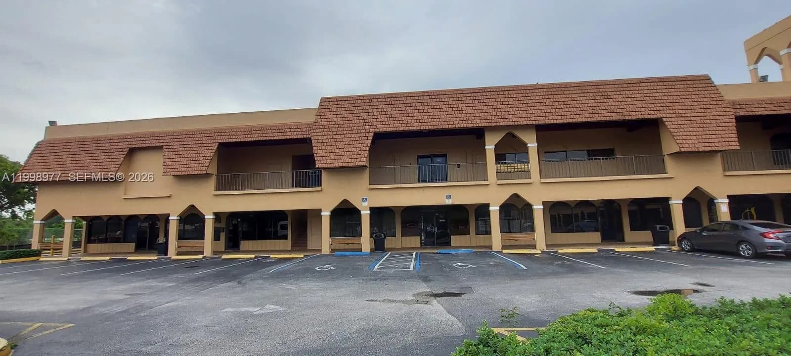 5460 N State Road 7 # 207, North Lauderdale FL 33319