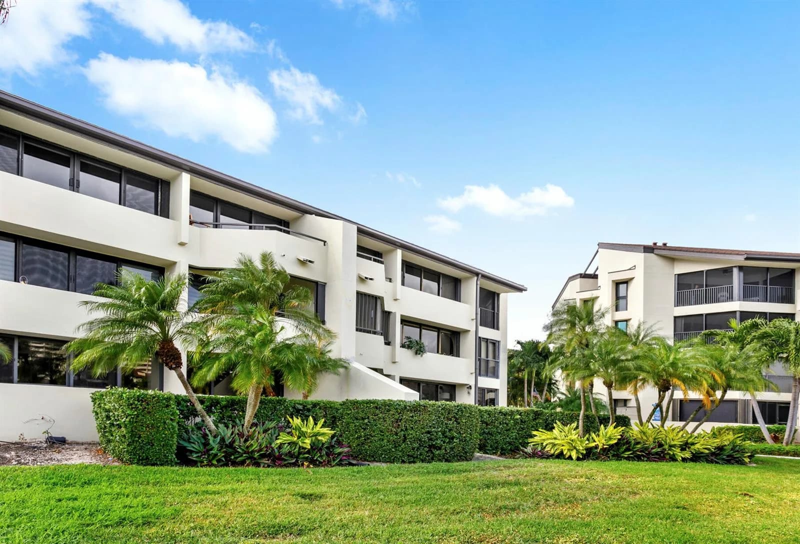 1100 W Marine Way W, North Palm Beach FL 33408