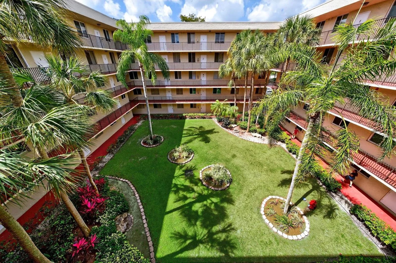 3223 Riverside Drive # C-406, Coral Springs FL 33065