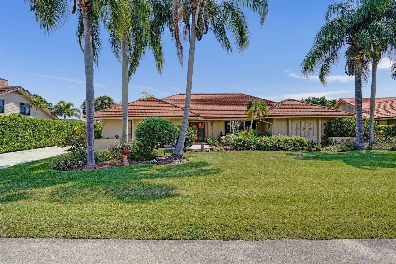 7 Marlwood Lane, Palm Beach Gardens FL 33418