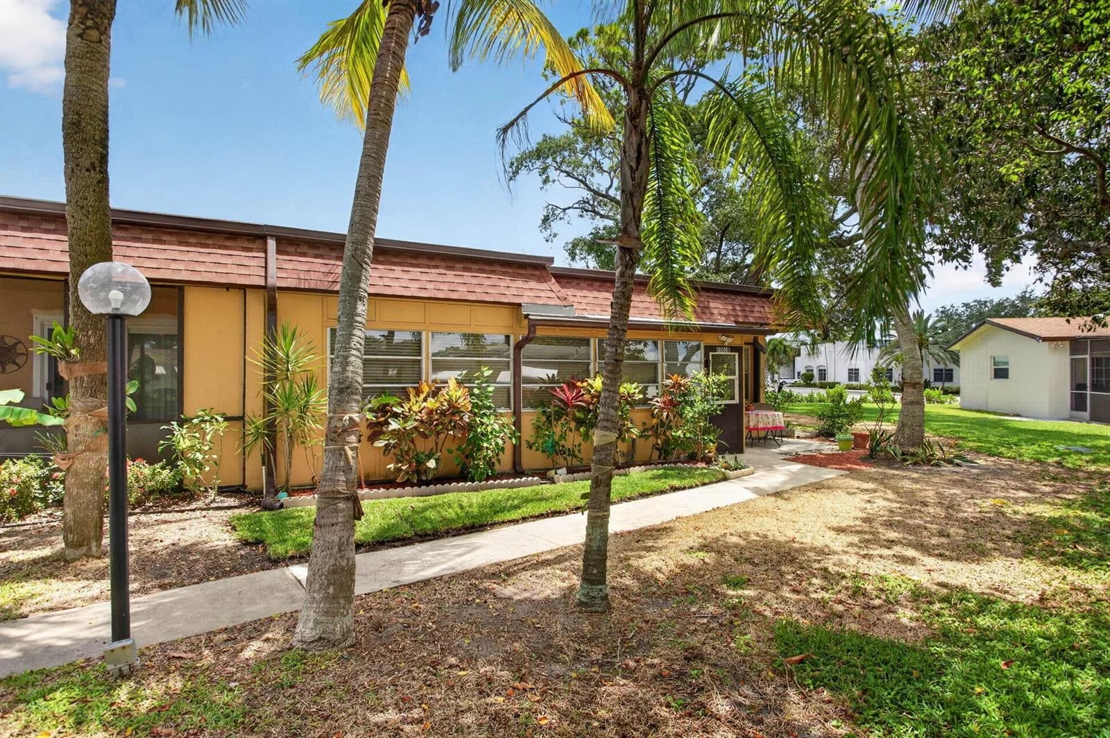 2002 SW Natura Boulevard # B, Deerfield Beach FL 33441