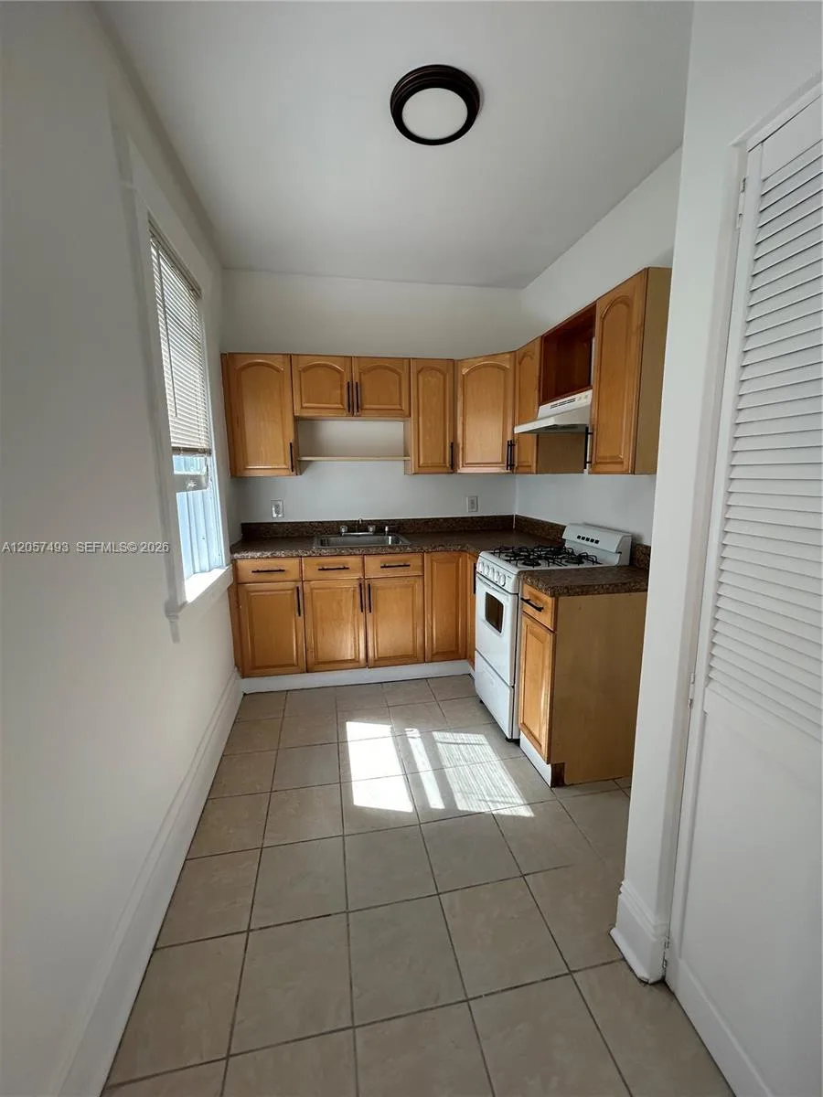 529 NE 66th St # 7, Miami, FL 33138