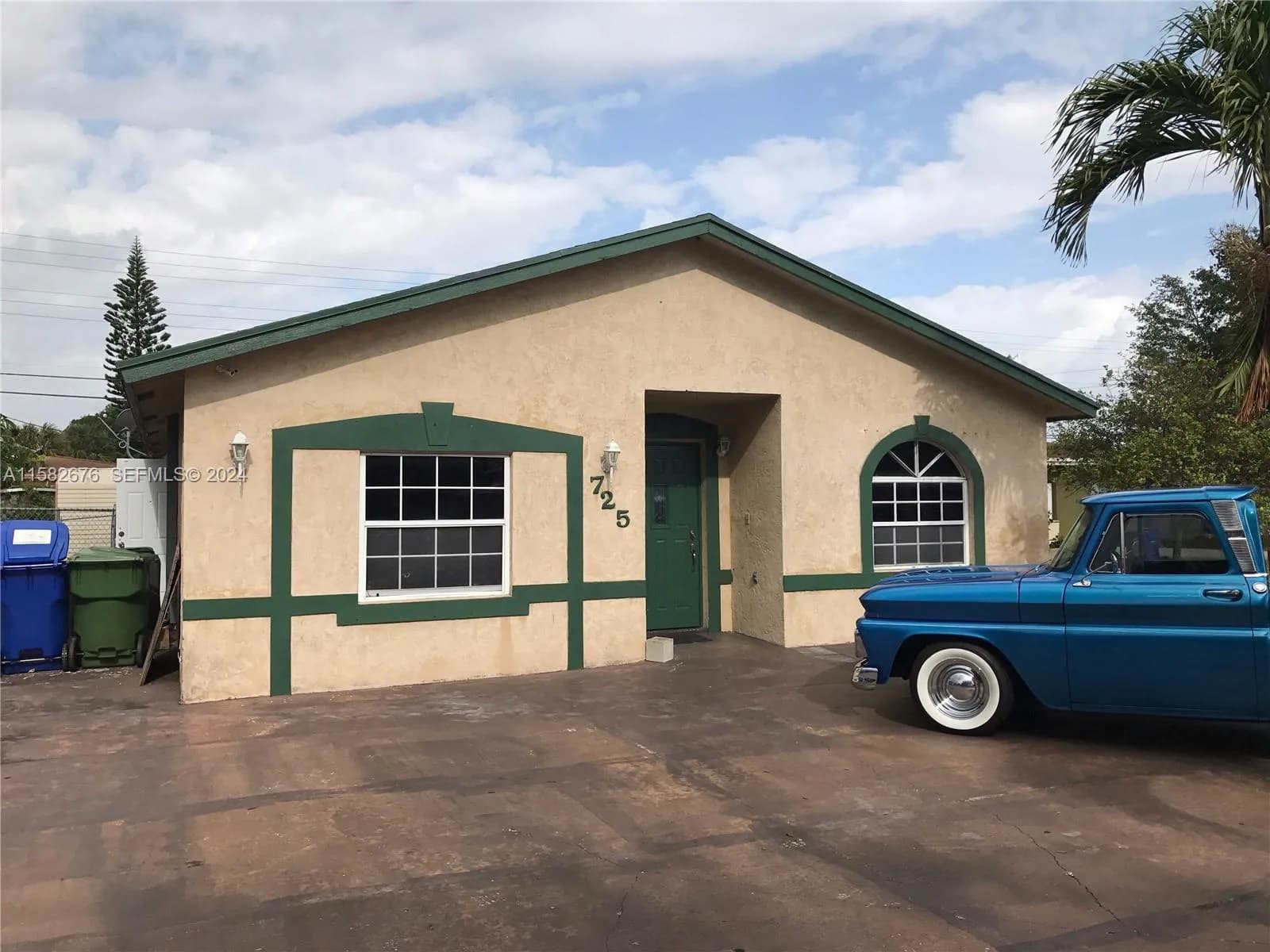 725 NW 19th Ter, Fort Lauderdale, FL 33311