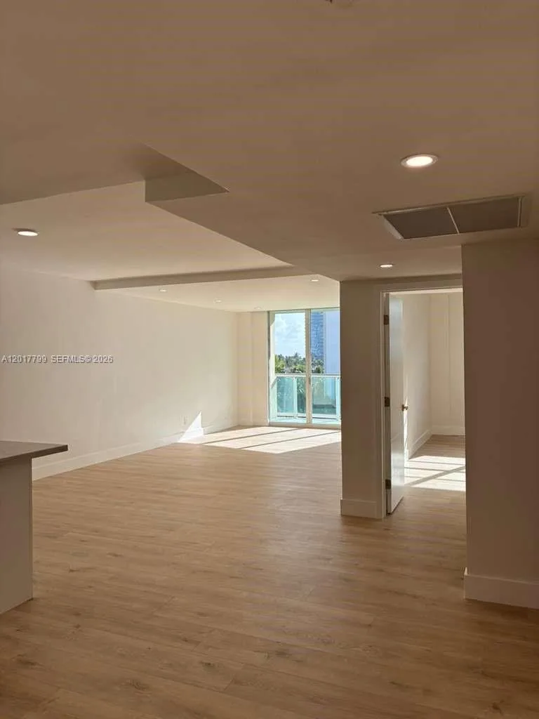 19390 Collins Ave # 520, Sunny Isles Beach FL 33160