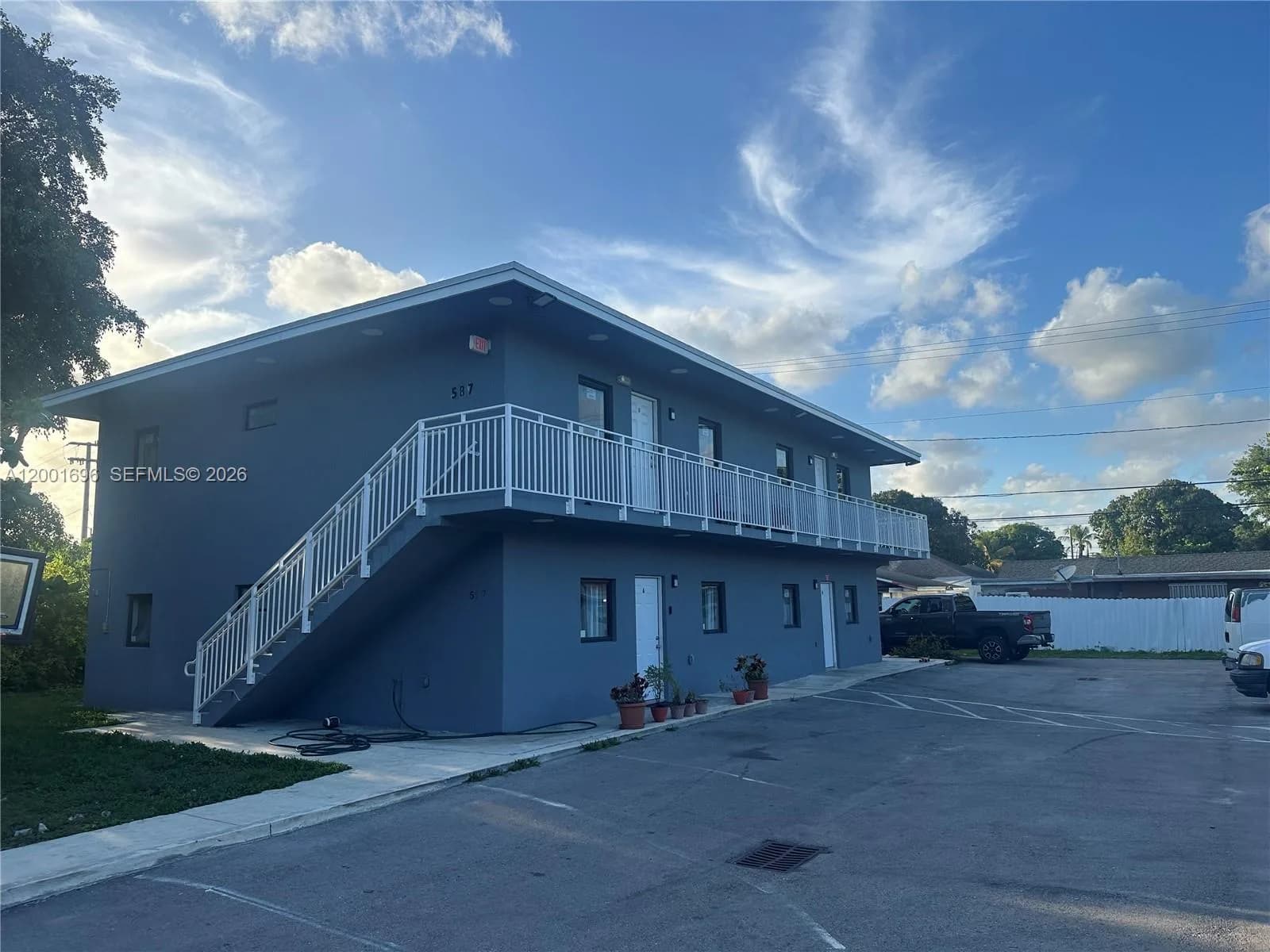 587 NW 100th St # C, Miami, FL 33150