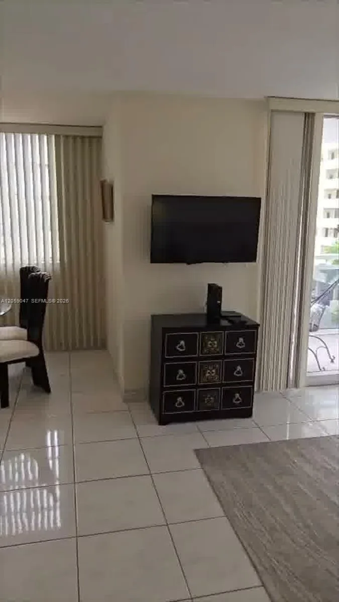 1849 S Ocean Dr # 501, Hallandale Beach FL 33009