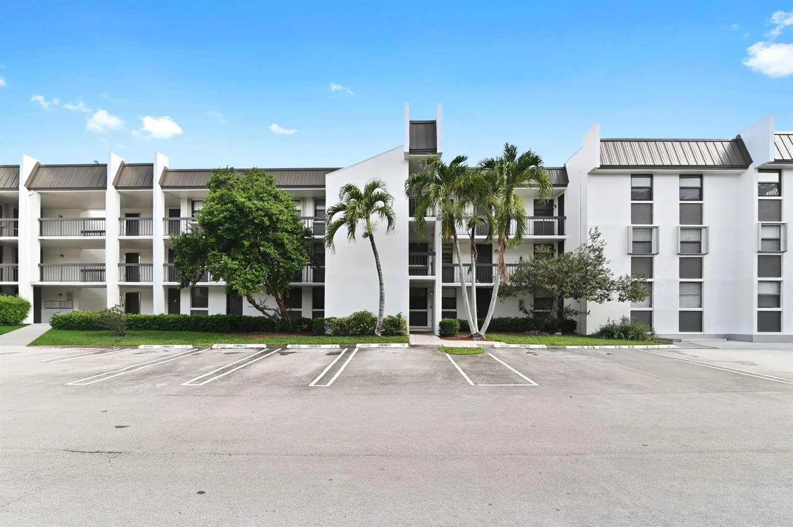 8441 Forest Hills Drive # 306, Coral Springs FL 33065