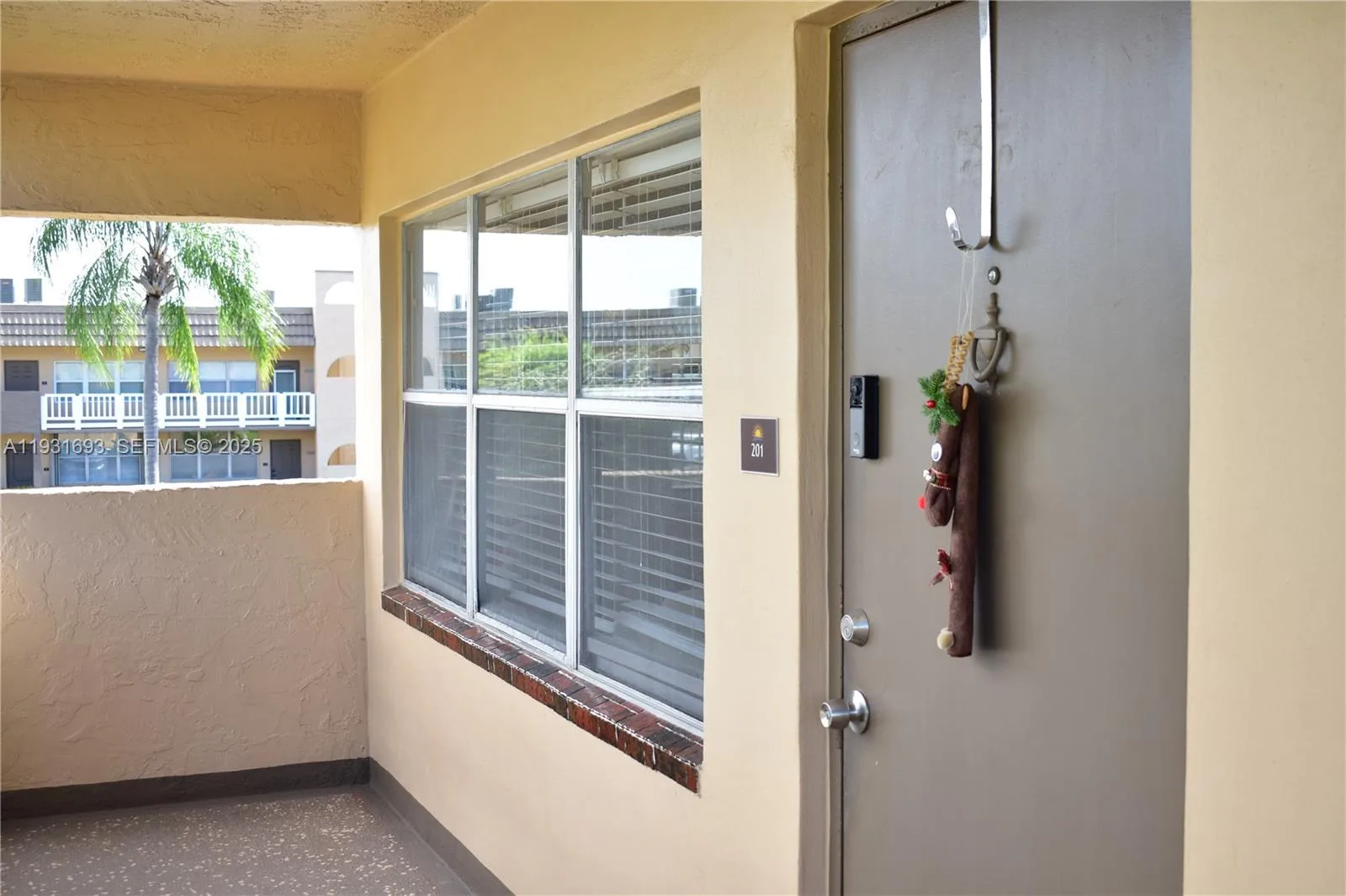 9141 Sunrise Lakes Blvd # 201, Sunrise FL 33322