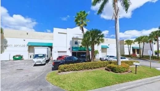 10505 NW 29th Ter, Doral FL 33172
