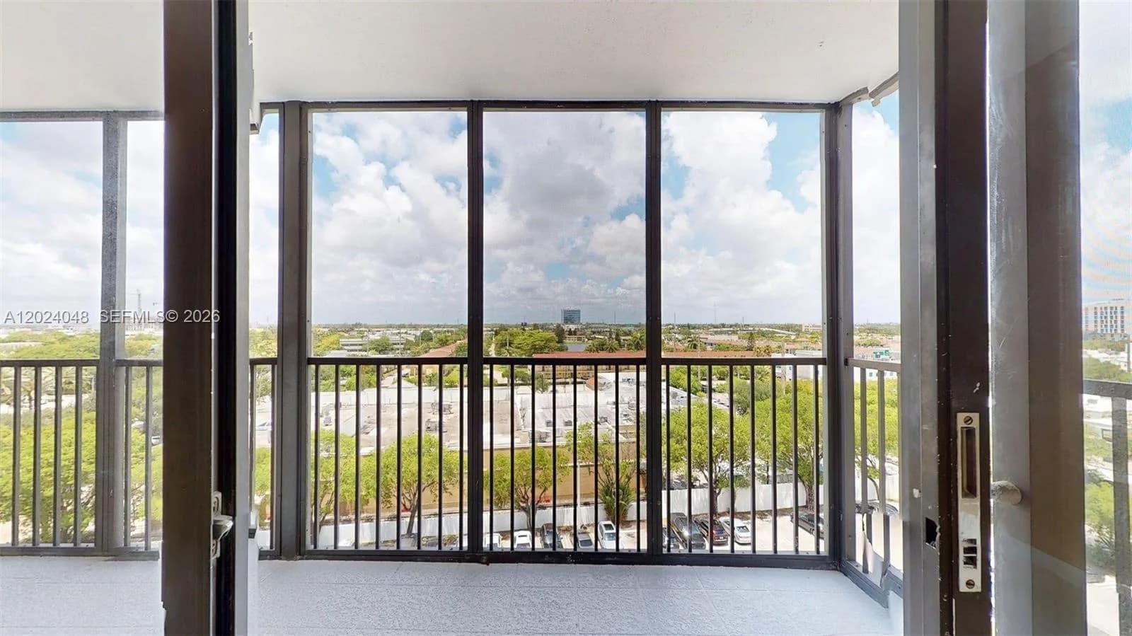 20100 W Country Club Dr # 801, Aventura, FL 33180