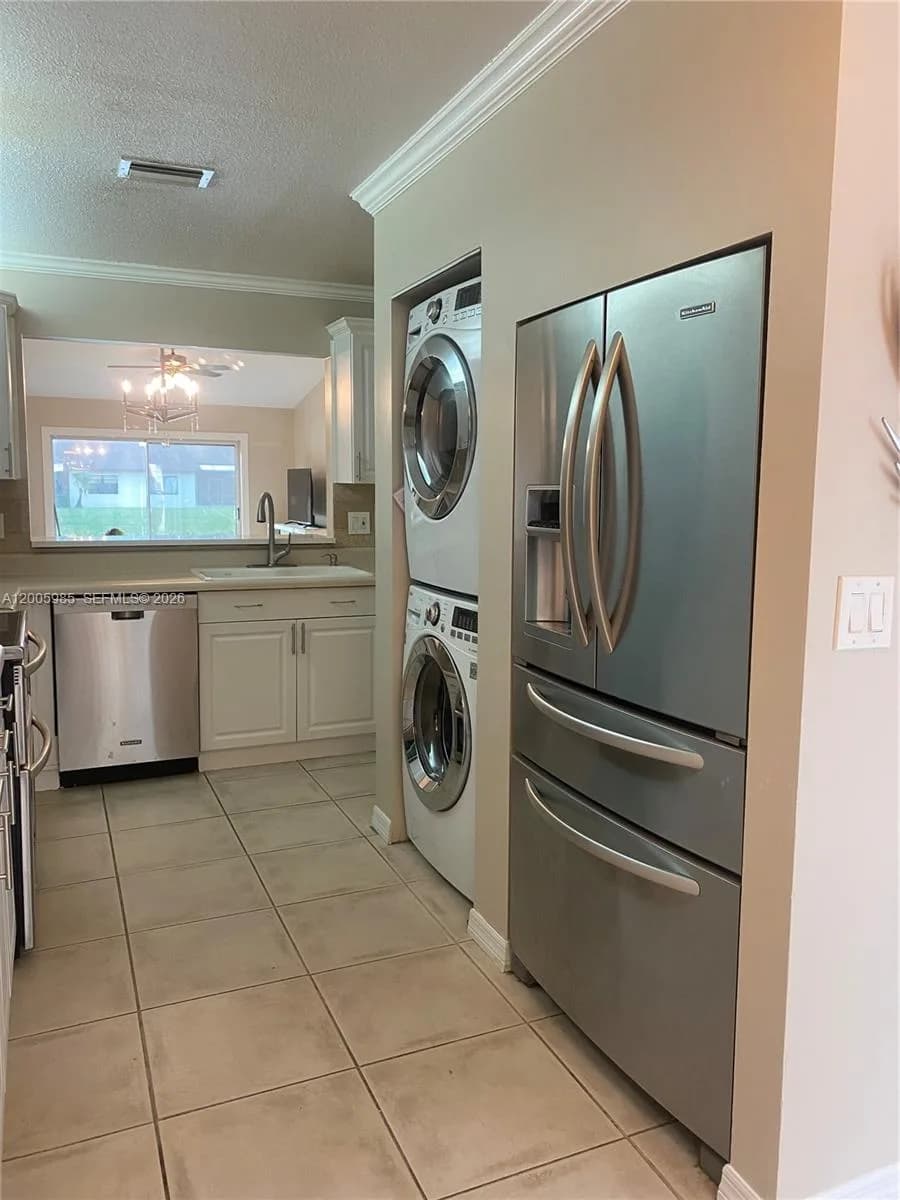 803 SW 119th Way, Davie FL 33325