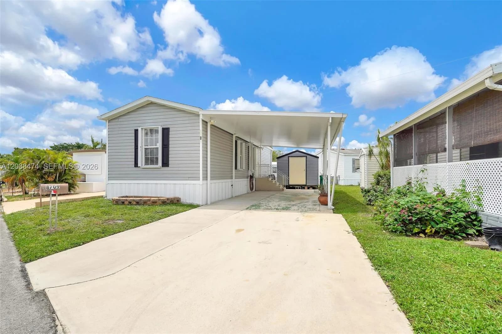 8709 SW 17th Ct, Davie FL 33324