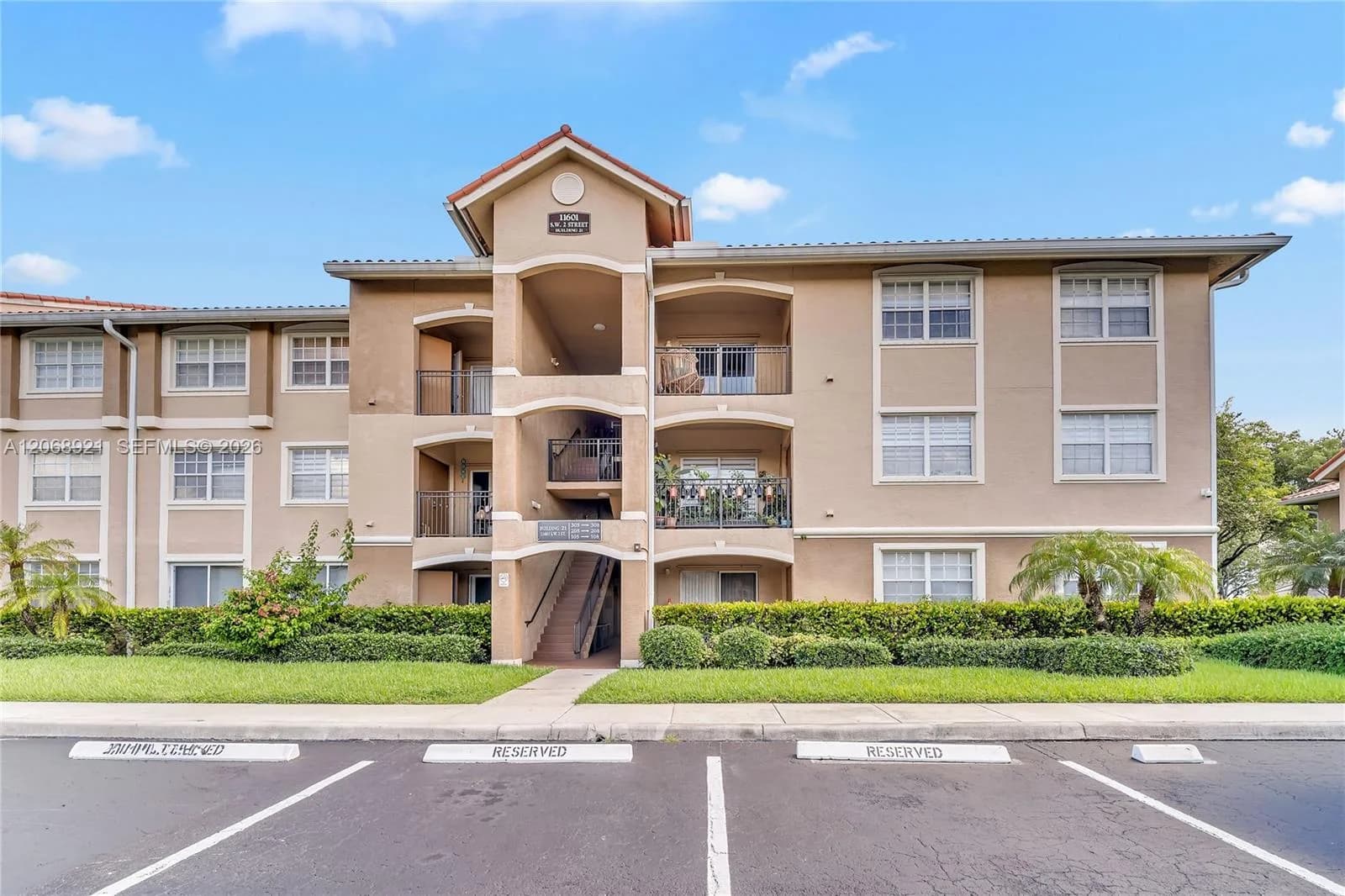 11601 SW 2nd St # 21308, Pembroke Pines, FL 33025