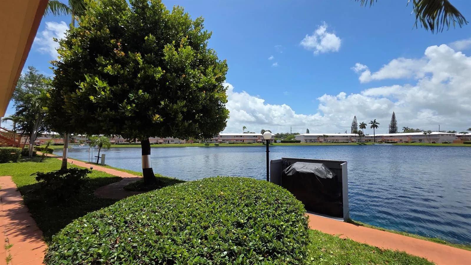 900 SW 10th Terrace # 2s, Hallandale Beach, FL 33009