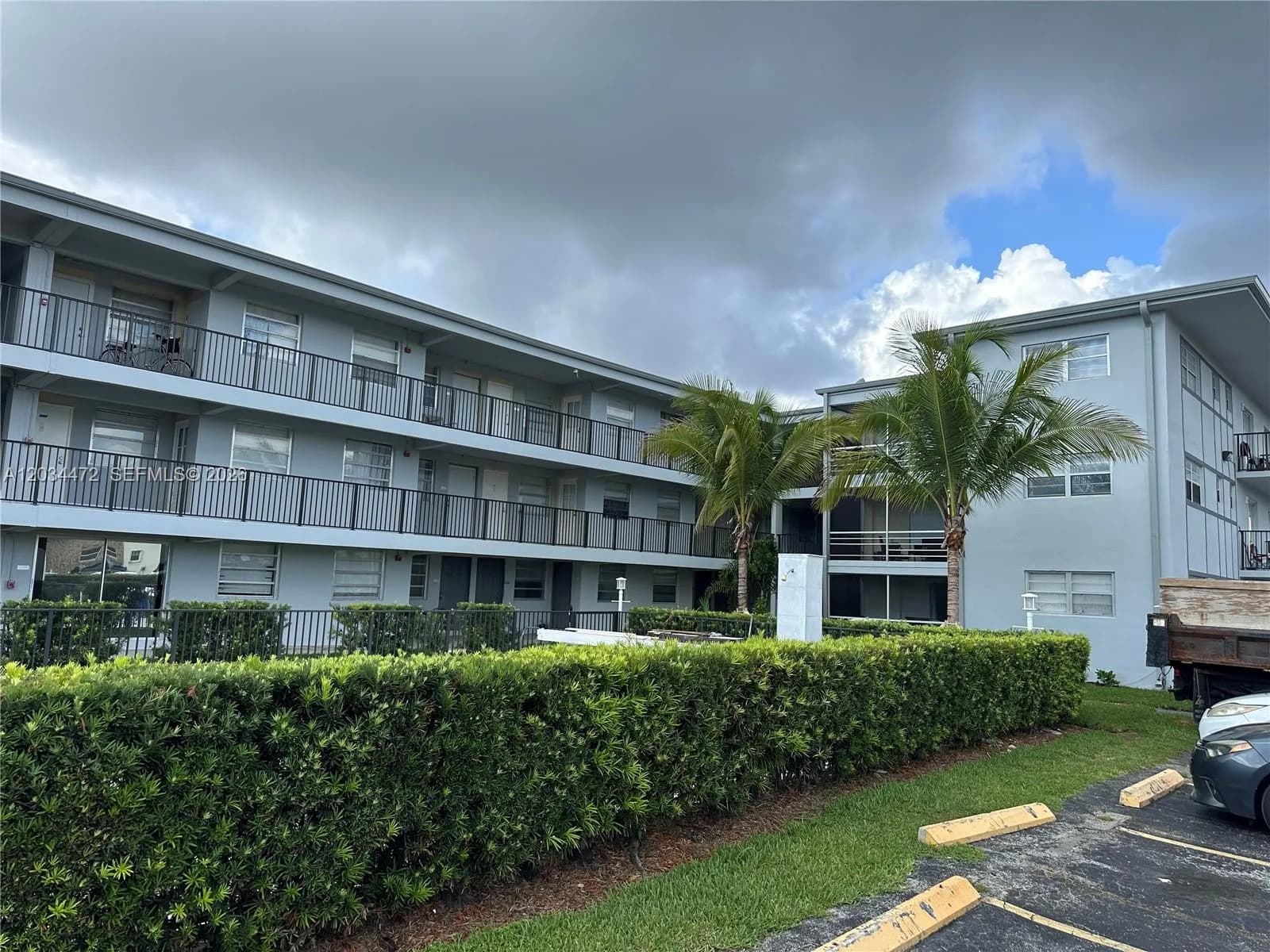 1100 NE 1st Ct # 219, Hallandale Beach FL 33009
