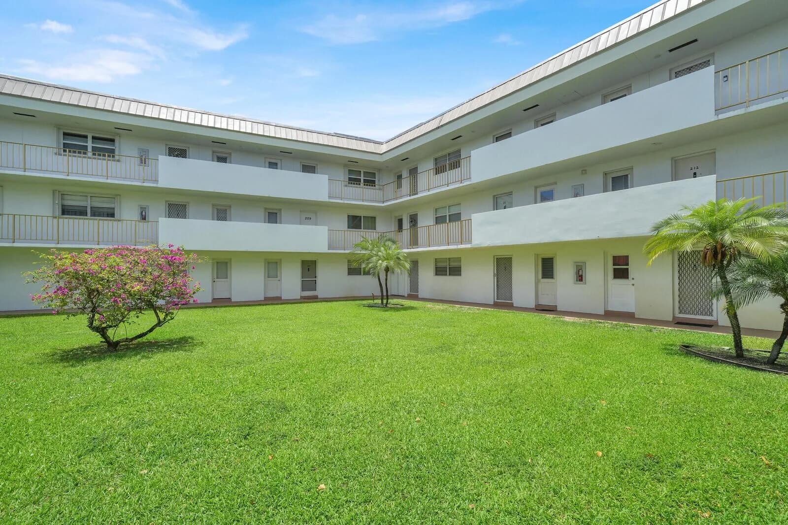 5501 NW 2nd Avenue # 111, Boca Raton FL 33487