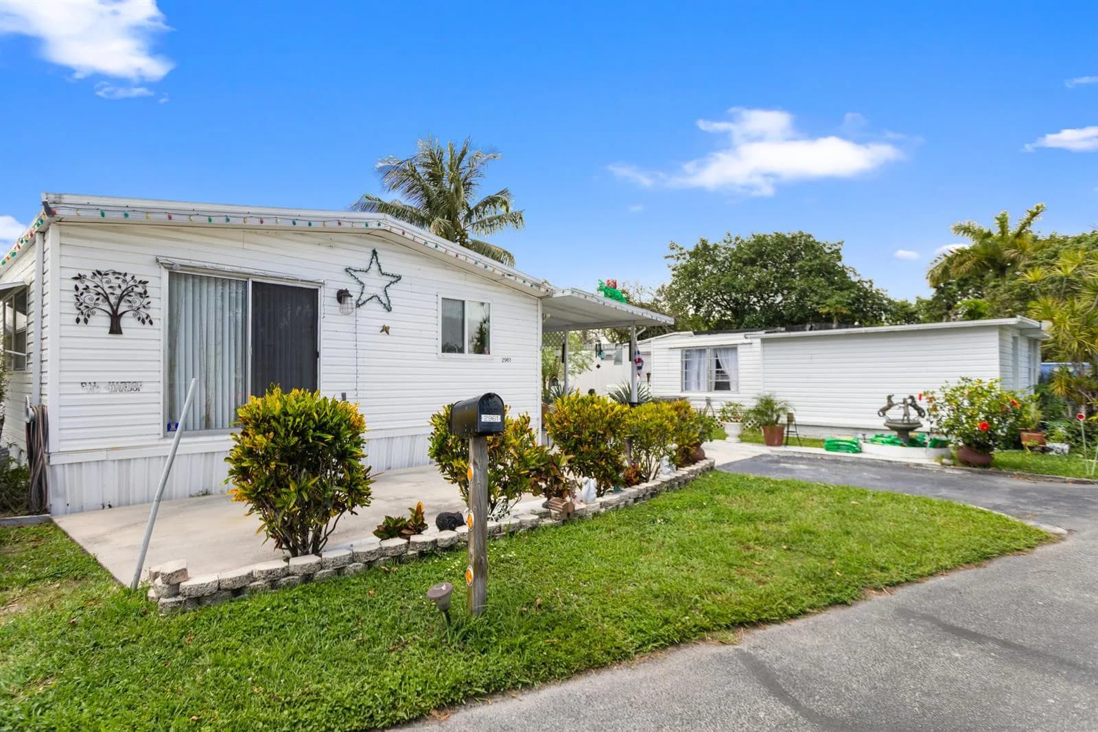 2961 SW 52nd Terrace, Davie FL 33314