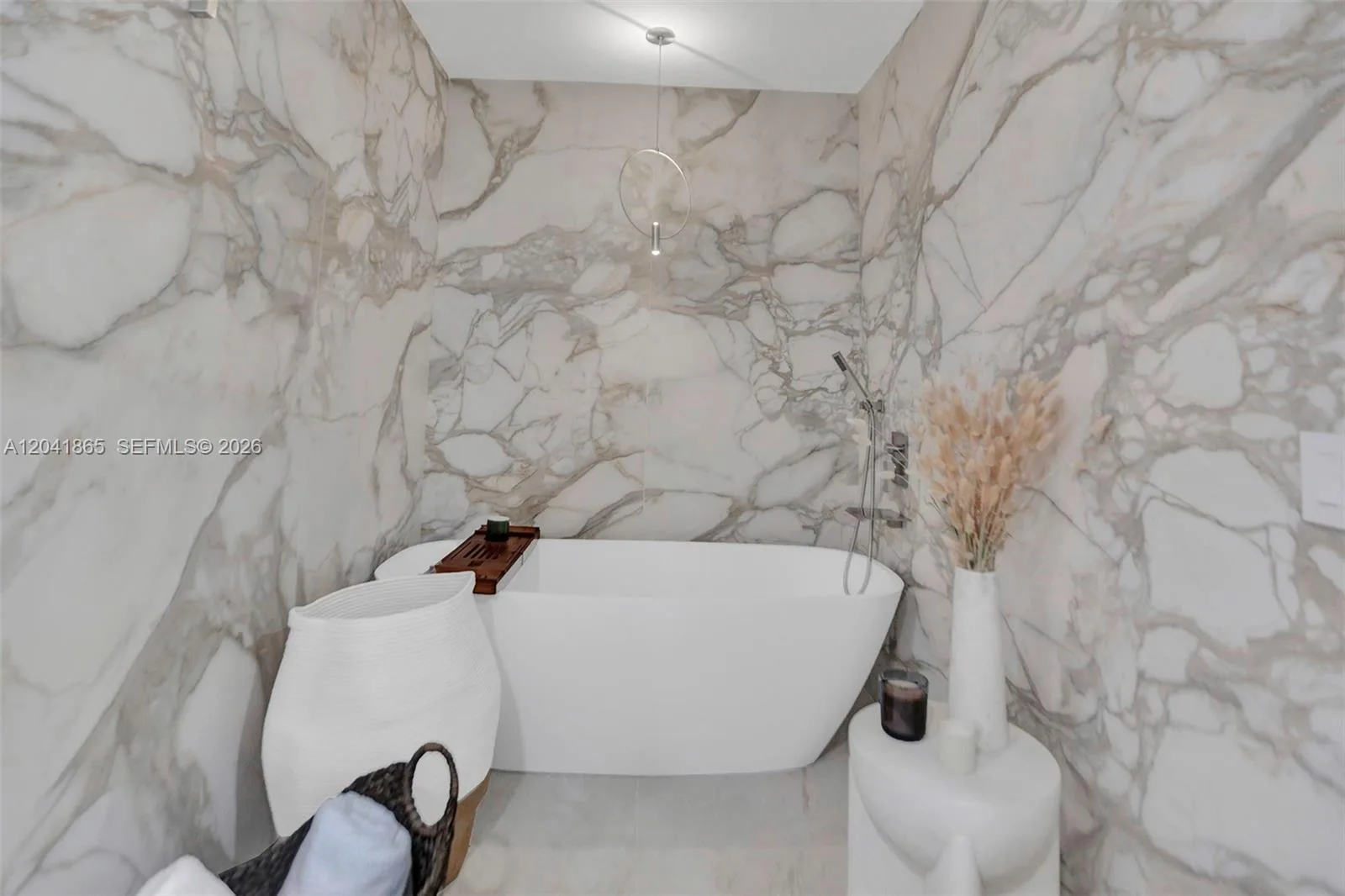 950 Brickell Bay Dr # 5608, Miami, FL 33131