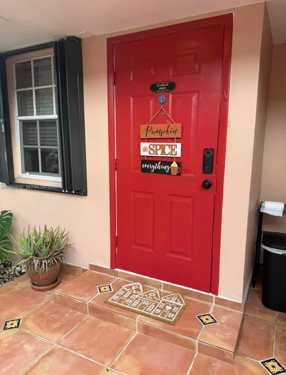 9990 Marlin Rd # 1, Cutler Bay, FL 33157