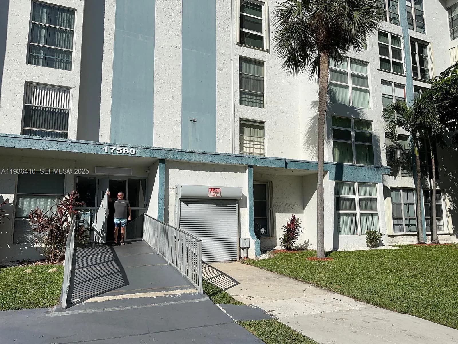 17560 Atlantic Blvd # 109, Sunny Isles Beach, FL 33160