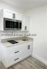 2740 NW 49th St, Miami, FL 33142