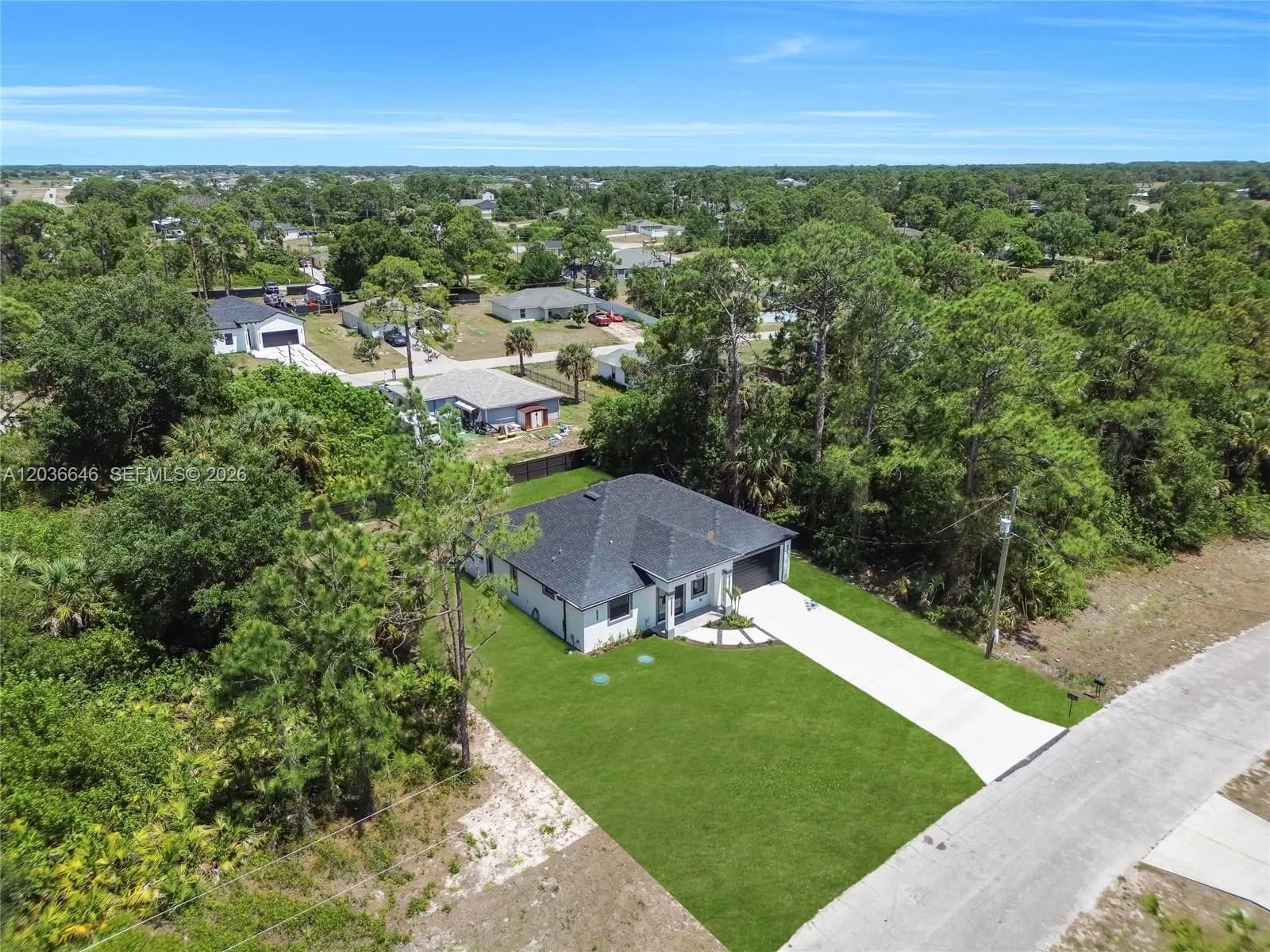 5035 Spinnaker RD, La Belle FL 33935