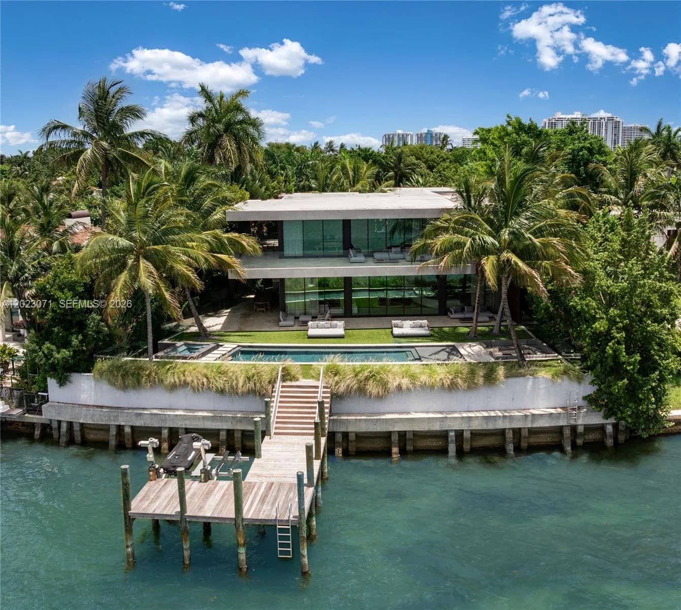 28 W Dilido Dr, Miami Beach FL 33139
