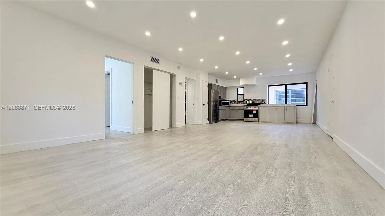 609 Lenox Ave # 4, Miami Beach, FL 33139