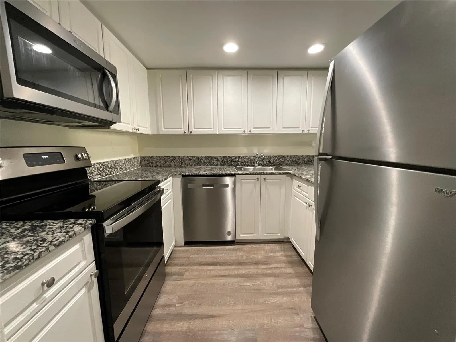 19455 NE 10 Avenue # 2-104, North Miami Beach FL 33179