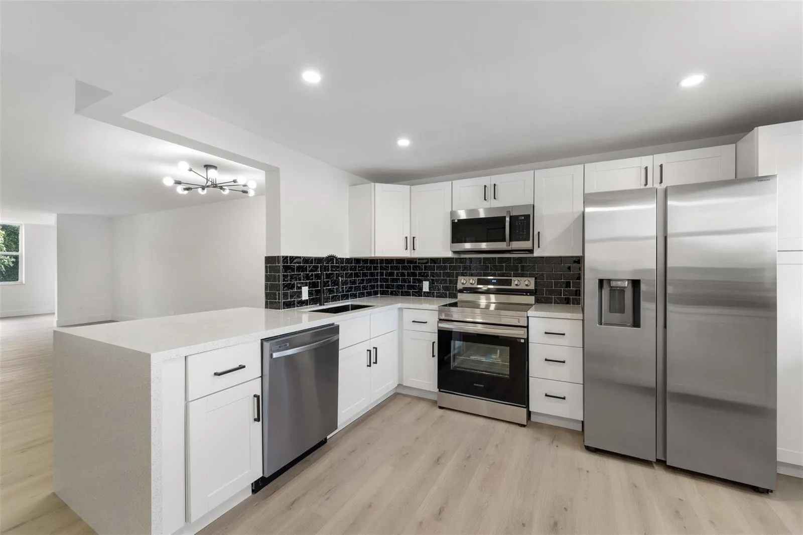 441 NE 195th Street # 302, Miami, FL 33179