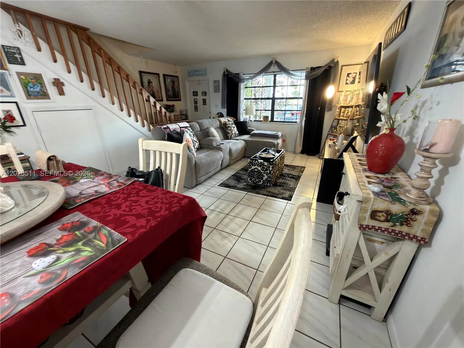 10428 NW 3rd St, Pembroke Pines FL 33026